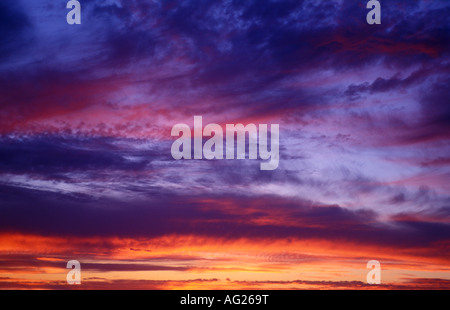Algeria vicino Timimoun cielo nuvoloso al tramonto Foto Stock