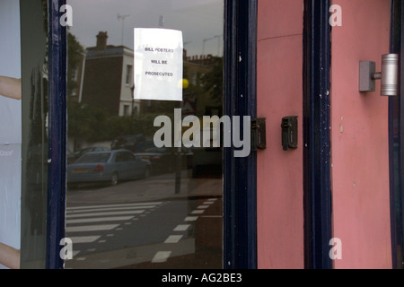 Bill adesivi saranno perseguiti a norma di legge Foto Stock