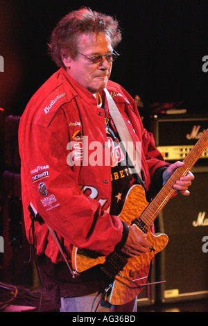 Leslie West chitarrista e membro fondatore della leggendaria American rock band Mountain Foto Stock