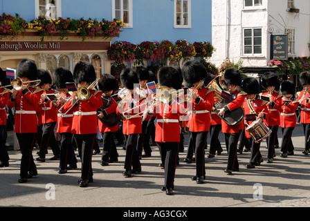 Irlandese guardie sulla banda sfilata a Windsor in Inghilterra Foto Stock