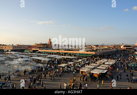 Piazza Djemma el Fna (Luogo Jemmaa El Fna a Marrakech (Marrakech), Marocco Foto Stock