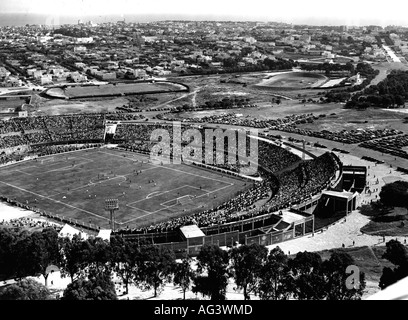 Geografia / viaggio, Uruguay, Montevideo, stadio di calcio, Estadio Centenario, costruito 1929 - 1930, da Juan Antonio Scasso, 1950s, 50s, città, edifici, edificio, Sud America, stadi, stadio sportivo, SOAM, , Foto Stock