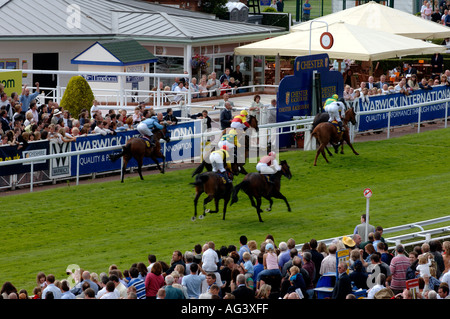 Ai cavalli da corsa a Chester gara incontro Inghilterra UK Luglio 2005 Foto Stock