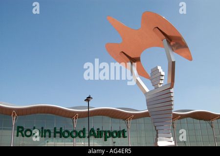 Scultura all'Aeroporto Robin Hood Foto Stock