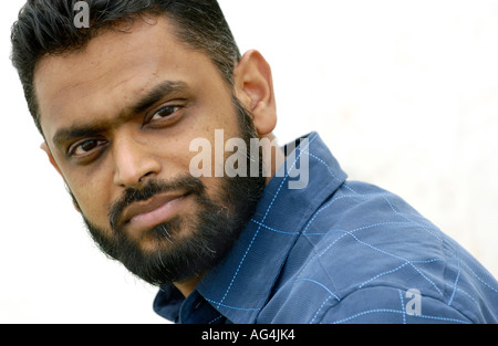 Moazzam Begg musulmano britannico ed ex detenuti di Guantanamo nella foto a Hay Festival 2006 Hay on Wye Powys Wales UK Foto Stock