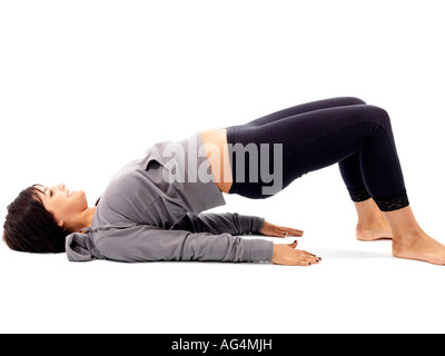 Donna stretching modello rilasciato Foto Stock