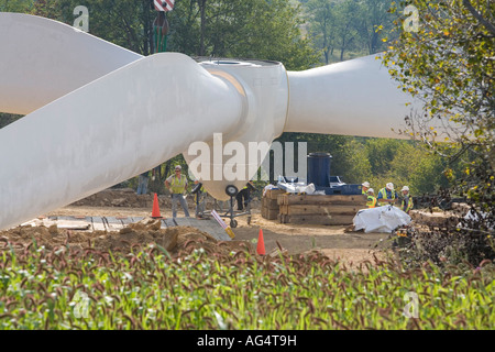 Turbina eolica in costruzione Foto Stock