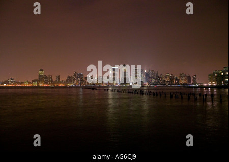 Vista del centro di Manhattan a New York City USA visto dal New Jersey 2006 Foto Stock