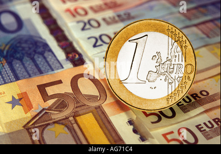 Unione delle banconote in euro e monete in euro Foto Stock
