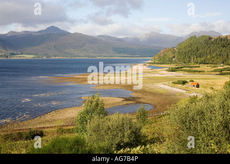 Vista Lochcarron da vicino Attadale NW Scozia Scotland Foto Stock