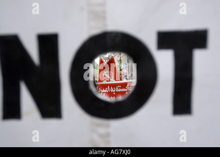 Arrestare l'Assalto sul Libano Londra 22 Luglio 2006 oltre 7 000 persone si sono unite a una strada protesta contro Israele s attacchi sul Libano Foto Stock