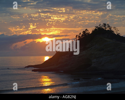 Una vista di testa Kiawanda al tramonto nella Città del Pacifico Foto Stock