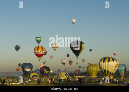 Massa di decollo in Lorena aria Mondial 2007, il più grande festival bolloon nel mondo, Francia, Lorena, Chambley-Bussires Foto Stock