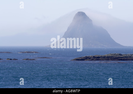 Bleiksøya bird island vicino a Andenes, Vesterålen, Norvegia. Foto Stock