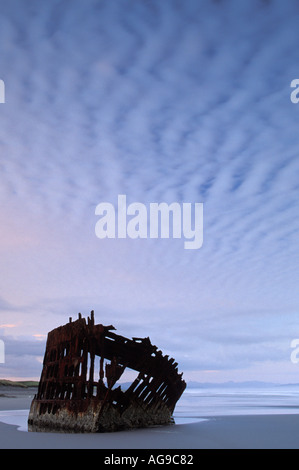 Relitto di Peter Iredale scatafascio 1906 Fort Stevens del parco statale Oregon Foto Stock