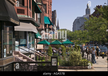 Negozi in arenaria edifici su Newberry Street Boston MA Foto Stock