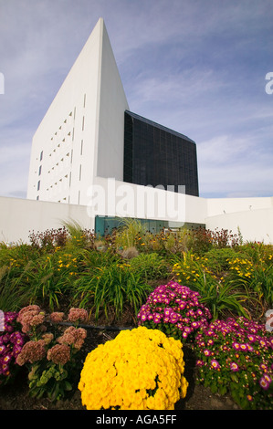 Vista esterna del John F Kennedy Presidential Library and Museum Boston MA progettato dall' architetto e designer I M. Pei Foto Stock