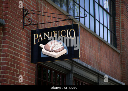 Segni unici su Beacon Hill mostra graficamente il tipo di attività di un panificio Boston MA Foto Stock