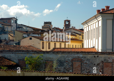 Lucca, Italia, nel sole di mattina, edifici, case, case Foto Stock