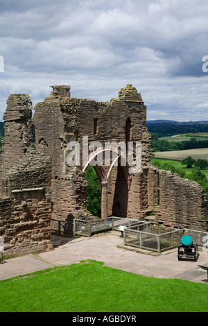 Fotografia delle rovine del castello di Goodrich vicino a Ross on Wye in Herefordshire Foto Stock