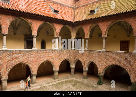 Cortile dei Vescovi Warmian Castello di Lidzbark Warmiski o Heilsberg, Warmia, Polonia Foto Stock