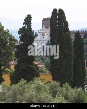 Una veduta della chiesa di San Miniato al Monte in zona Oltrarno di Firenze Italia Foto Stock