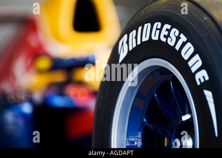 Pneumatici Bridgestone sulla Red Bull Racing auto di Formula Uno Foto Stock