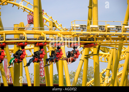 Il guanto di sfida in roller coaster a molle magico parco a tema in Hot Springs, Arkansas. Foto Stock