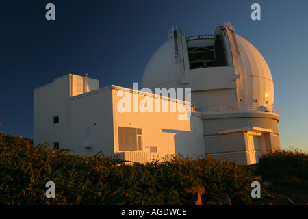 Il William Herschel telescope di Isaac Newton group di telescopi sull'isola di La Palma al tramonto Foto Stock