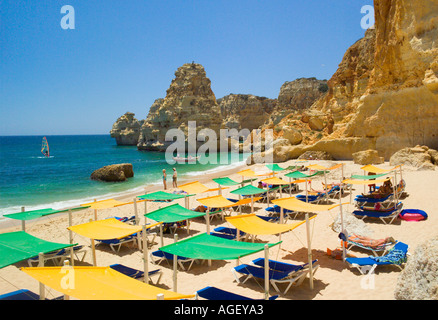 Il Portogallo Algarve Praia da Marinha Armação de Pêra spiagge e scogliere Foto Stock