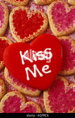 Kiss Me a forma di cuore ad cookie Foto Stock