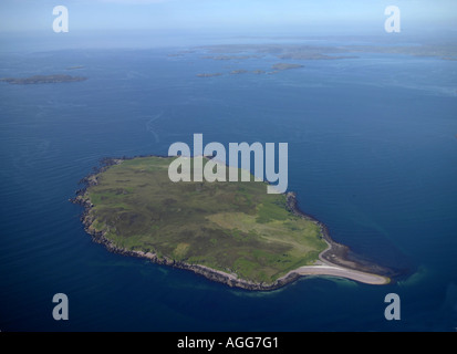 Gruinard Island, Gruinard Bay, Wester Ross, nel nord della Scozia, ripresa dall'aria, estate 2006 Foto Stock