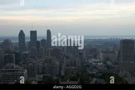 La città di Montreal in serata, Canada Foto Stock