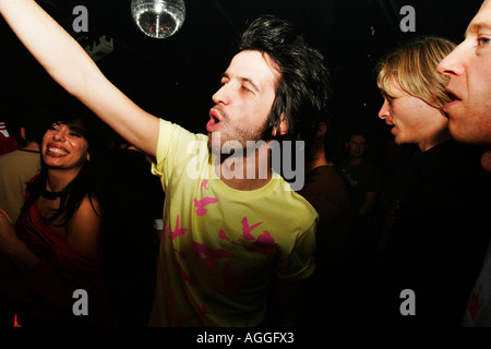 Ragazza dancing a laser a magnetico la chiave di Londra Foto Stock