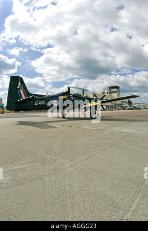 Vista laterale di Tucano a Shoreham Airport West Sussex Regno Unito Foto Stock