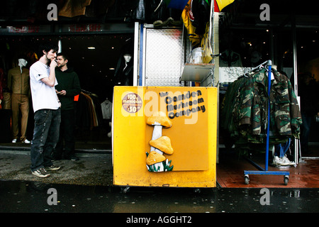 I funghi magici in vendita in Camden town london Foto Stock