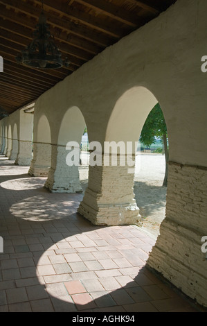 USA CALIFORNIA San Juan Bautista, sito del più grande missione, costruito 1797 archi Foto Stock