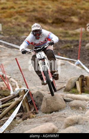 La Gran Bretagna è Steve Peat racing in UCI DI COPPA DEL MONDO di mountain bike downhill Fort William Scozia mondiale 28 5 06 Foto Stock