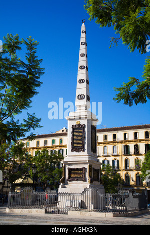 Monumento a Torrijos obelisco in Plaza de la Merced Malaga Spagna Foto Stock