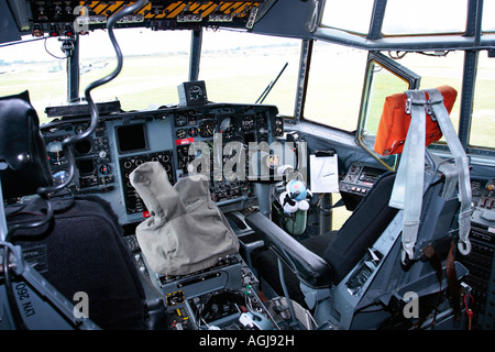 Interno del Lockheed Hercules C-130K trasportatore militare di velivoli da carico Foto Stock