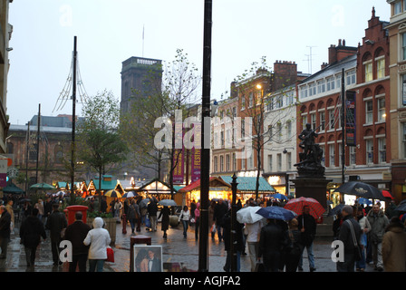 Saint annes square manchester mercatini di Natale 2004 Foto Stock