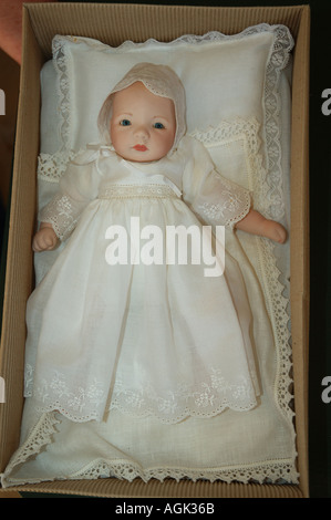 Antique Doll cimelio di abbigliamento da Margo Steley dsc 2846 Foto Stock