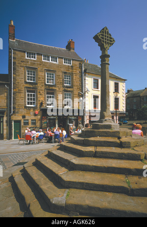 Alnwick Market Cross e square Alnwick Northumberland Foto Stock