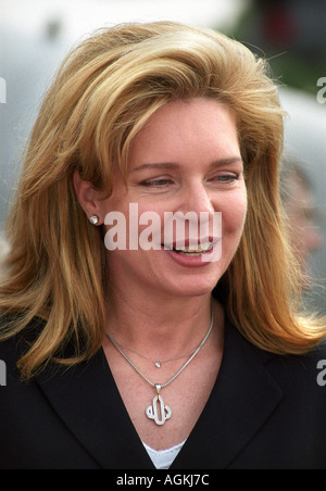 Il Royal International Air Tattoo a RAF FAIRFORD GLOUCESTERSHIRE UK Luglio 25 1999 di Sua Maestà la regina Noor DI GIORDANIA A CEREM Foto Stock