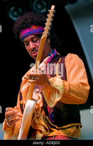 CARLTON POWARD gioca Jimi Hendrix al Summer of Love FESTIVAL MONTEREY POP FESTIVAL 2007 CALIFORNIA Foto Stock