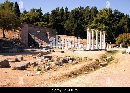 tempio dh di Apollo pilastri ASKLEPEION GRECIA KOS Club rovine Exedra sulla seconda terrazza archeologia isola scuola di medicina hippocrates Foto Stock