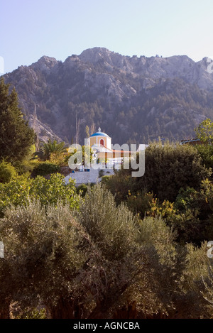 Dh Zia ASFENDIOU Grecia KOS cristiano greco-ortodossa Zia accoccolato sotto Dikaios Montagne Foto Stock