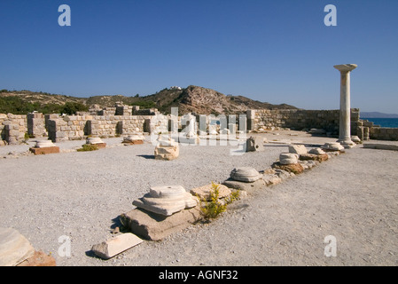 Dh Agois Stefanos Kamari Bay Grecia KOS St Stephens rovine della chiesa Foto Stock