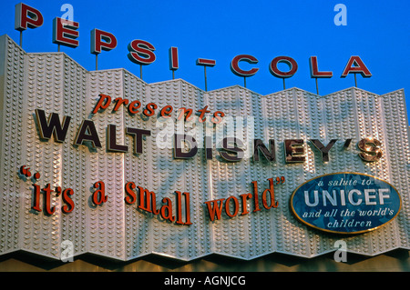 Il mondo è piccolo - il padiglione Pepsi-Cola alla fiera mondiale di New York 1964-1965 Foto Stock
