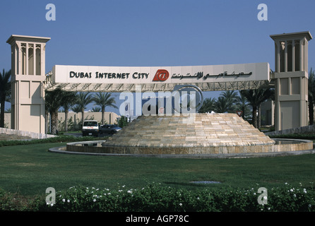 Accesso a Internet media city in Dubai EMIRATI ARABI UNITI Foto Stock